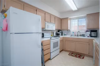 Photo #6: 2519285 Listing