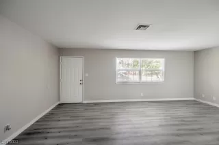 Photo #3: 2519290 Listing