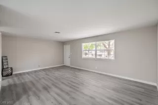 Photo #5: 2519290 Listing