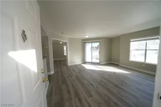 Photo #5: 2519317 Listing 