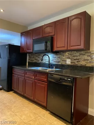 Photo #2: 2519319 Listing 