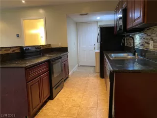 Photo #3: 2519319 Listing 