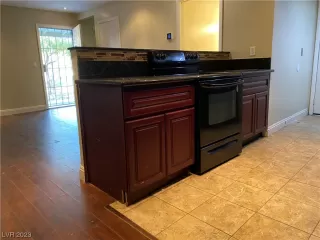 Photo #5: 2519319 Listing 