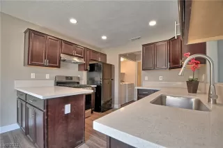 Photo #4: 2519335 Listing 