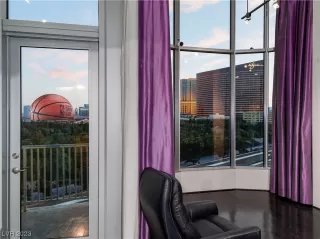 Photo #2: 2519336 Listing 