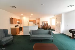 Photo #6: 2519374 Listing