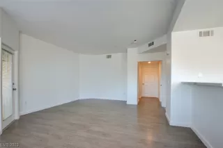 Photo #3: 2519380 Listing 