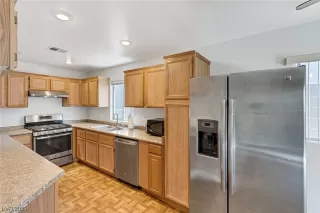 Photo #6: 2519394 Listing