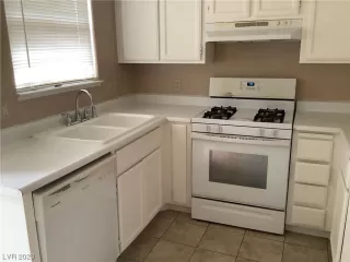 Photo #1: 2519485 Listing 