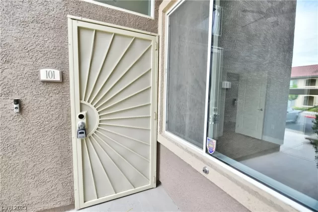 MLS: 2519492 Condo For Sale