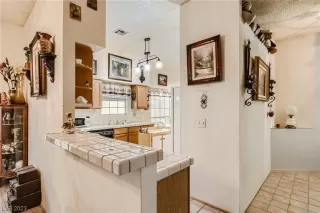 Photo #5: 2519510 Listing 