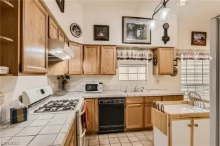 Photo #6: 2519510 Listing 