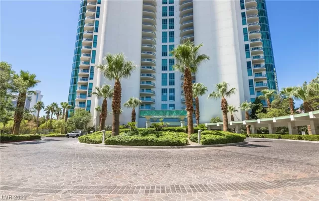 MLS: 2519548 Condo For Sale