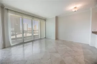 Photo #4: 2519548 Listing 