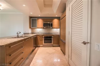 Photo #6: 2519548 Listing 