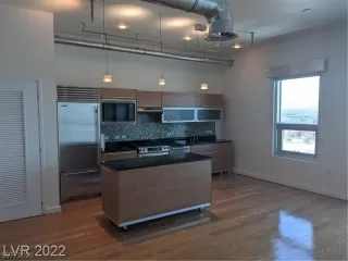 Photo #2: 2519551 Listing 