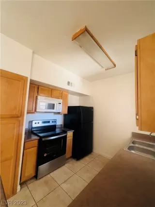 Photo #2: 2519558 Listing 