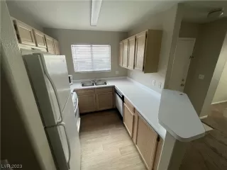 Photo #3: 2519576 Listing