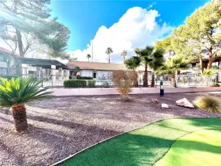 Photo #2: 2519602 Listing 