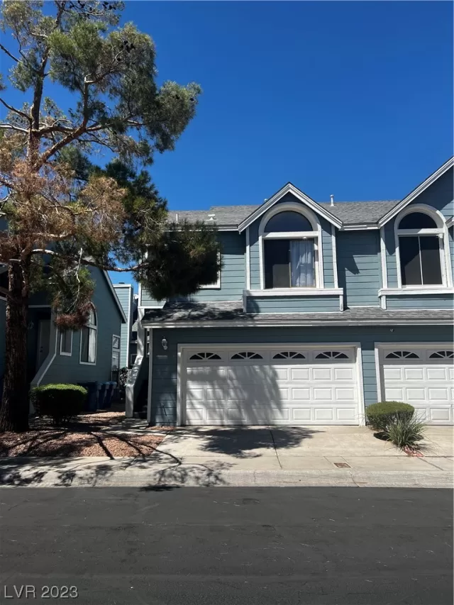 MLS: 2519603 Condo For Sale