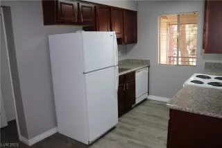 Photo #5: 2519606 Listing