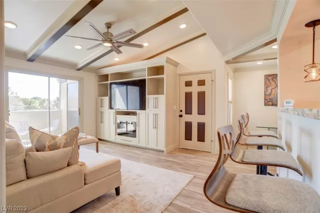 MLS: 2519609 Condo For Sale