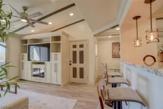 Photo #2: 2519609 Listing 