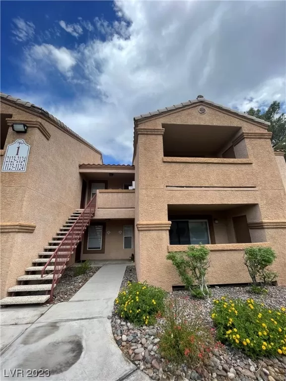 MLS: 2519638 Condo For Sale