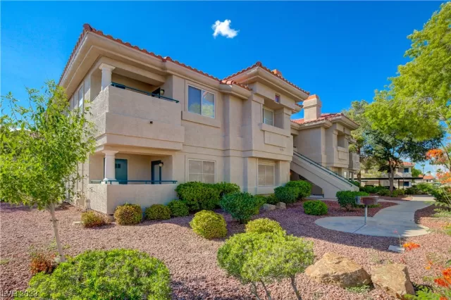 MLS: 2519661 Condo For Sale