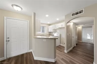 Photo #2: 2519667 Listing 