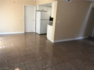 Photo #4: 2519672 Listing