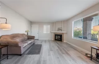 Photo #5: 2519694 Listing