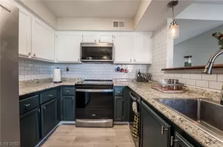 Photo #6: 2519694 Listing