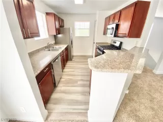 Photo #3: 2519698 Listing 