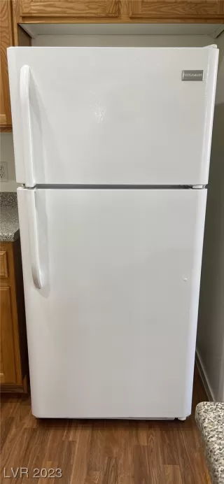 Photo #6: 2519716 Listing 