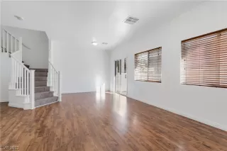 Photo #3: 2519729 Listing