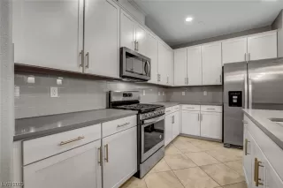 Photo #6: 2519741 Listing 