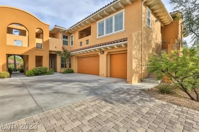 MLS: 2519750 Condo For Sale