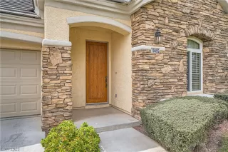 Photo #2: 2519763 Listing