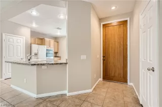 Photo #4: 2519763 Listing