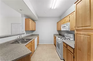 Photo #4: 2519808 Listing 