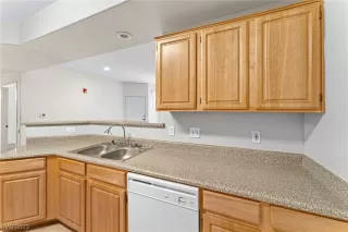 Photo #6: 2519808 Listing 