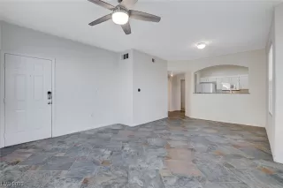 Photo #5: 2519844 Listing