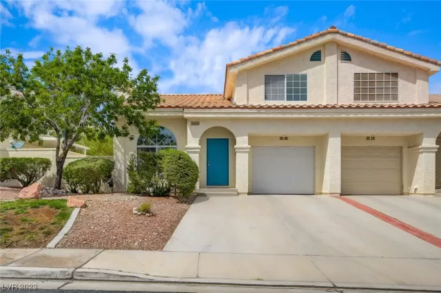 MLS: 2519845 Condo For Sale