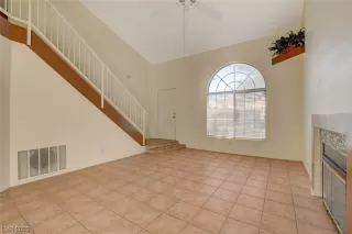 Photo #5: 2519845 Listing 