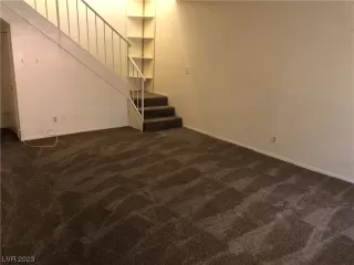 Photo #3: 2519847 Listing