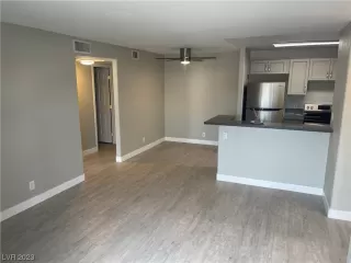 Photo #1: 2519868 Listing 