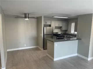 Photo #3: 2519868 Listing 