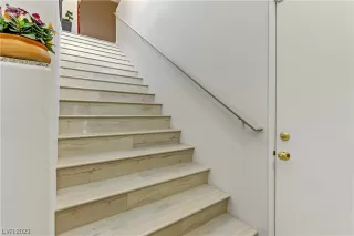 Photo #3: 2519873 Listing 