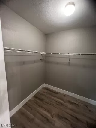 Photo #5: 2519875 Listing